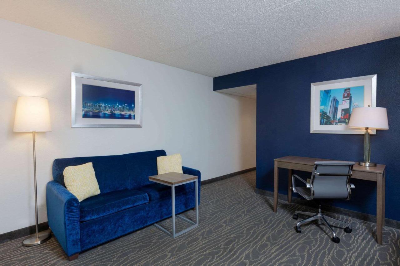 La Quinta By Wyndham Secaucus Meadowlands Hotell Eksteriør bilde